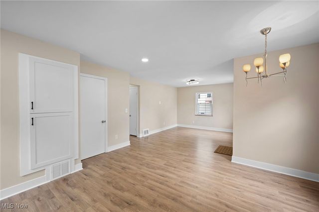 8906 Behrwald Avenue, Brooklyn, OH 44144