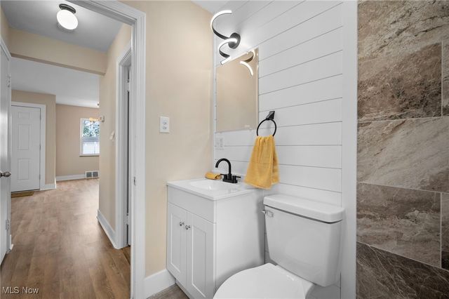 8906 Behrwald Avenue, Brooklyn, OH 44144