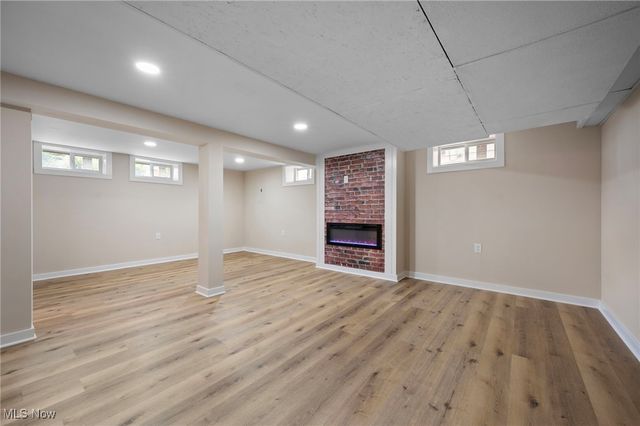 8906 Behrwald Avenue, Brooklyn, OH 44144