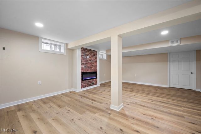 8906 Behrwald Avenue, Brooklyn, OH 44144