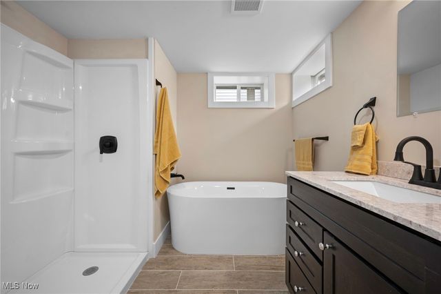 8906 Behrwald Avenue, Brooklyn, OH 44144