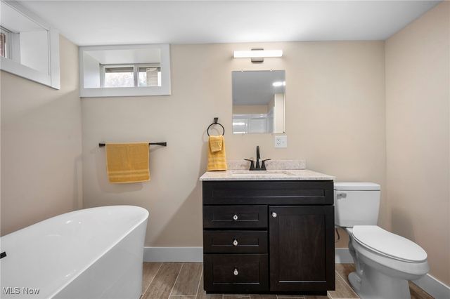 8906 Behrwald Avenue, Brooklyn, OH 44144