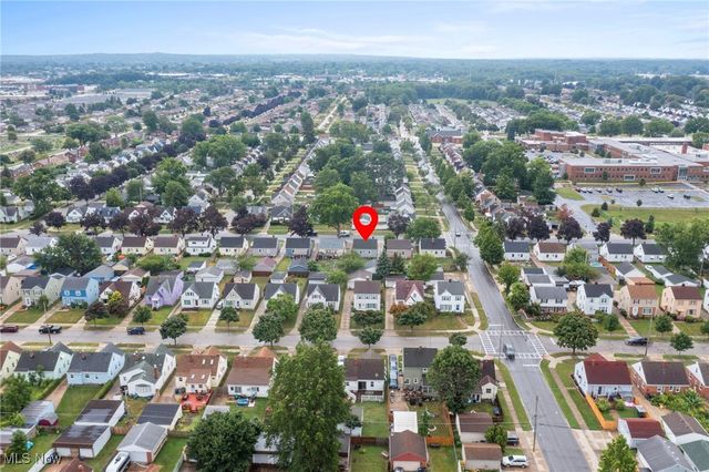 8906 Behrwald Avenue, Brooklyn, OH 44144