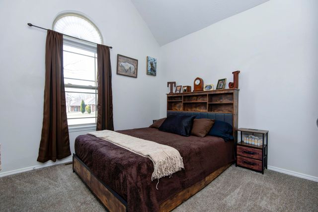 406 S Chestnut Hills Drive, Republic, MO 65738