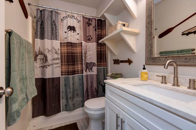 406 S Chestnut Hills Drive, Republic, MO 65738