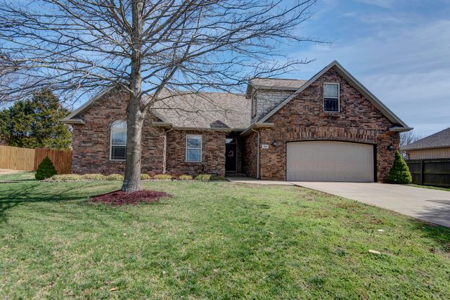 406 S Chestnut Hills Drive, Republic, MO 65738
