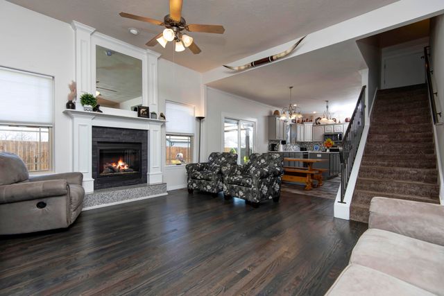 406 S Chestnut Hills Drive, Republic, MO 65738