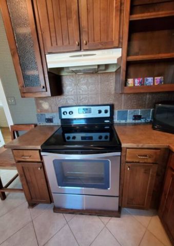 109 S Broadway Street, Cresson, TX 76035