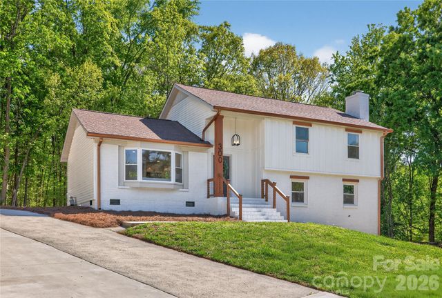 300 Dollar Circle, Charlotte, NC 28270