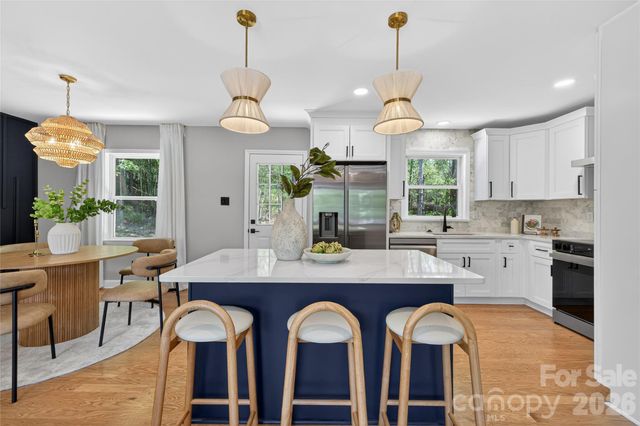 300 Dollar Circle, Charlotte, NC 28270