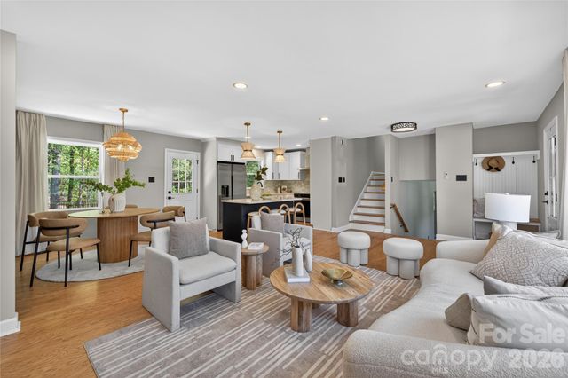 300 Dollar Circle, Charlotte, NC 28270