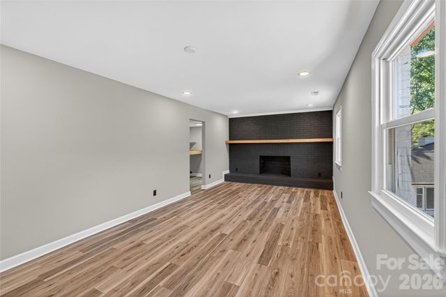 300 Dollar Circle, Charlotte, NC 28270