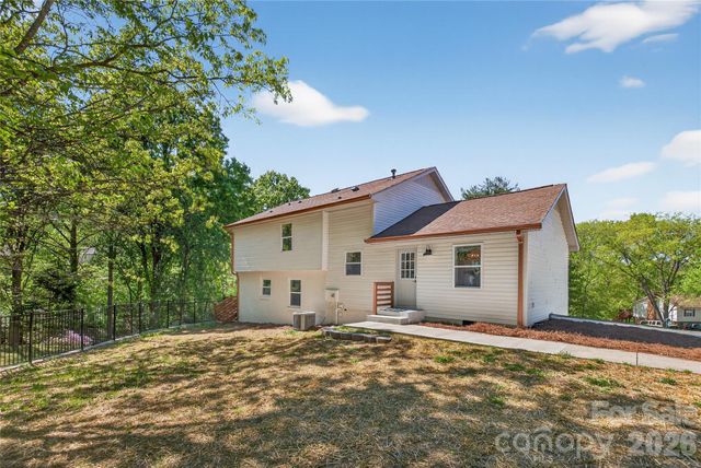 300 Dollar Circle, Charlotte, NC 28270