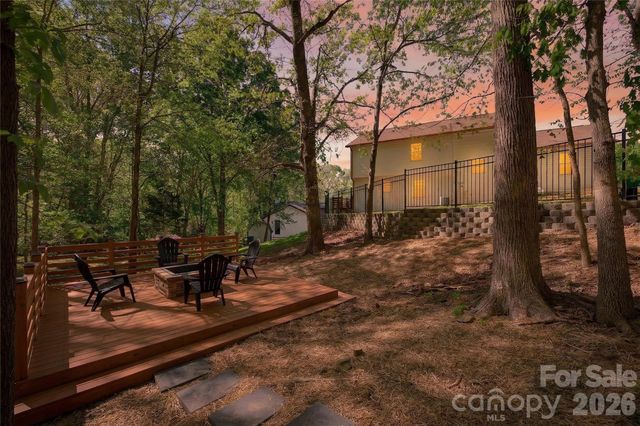 300 Dollar Circle, Charlotte, NC 28270