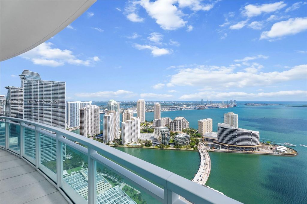 950 Brickell Bay Dr 4710, Miami, FL 33131