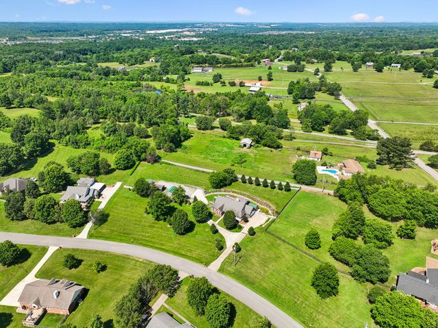 433 Bonnie Valley Dr, Lebanon, TN 37087