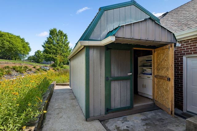 433 Bonnie Valley Dr, Lebanon, TN 37087