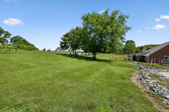 433 Bonnie Valley Dr, Lebanon, TN 37087