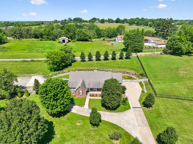 433 Bonnie Valley Dr, Lebanon, TN 37087