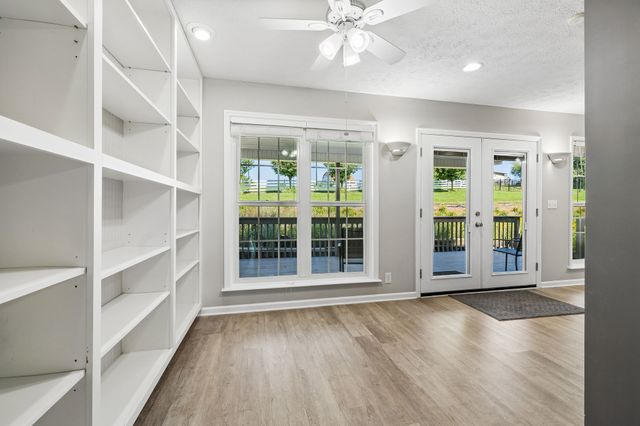 433 Bonnie Valley Dr, Lebanon, TN 37087