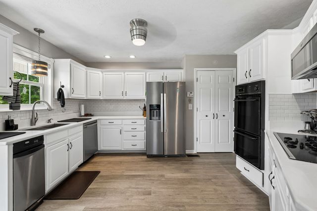 433 Bonnie Valley Dr, Lebanon, TN 37087