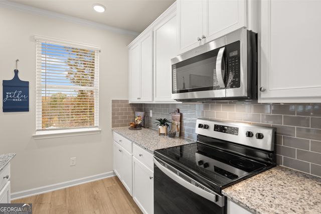 318 CEDAR HOLLL Maplewood Drive 157, Conyers, GA 30094