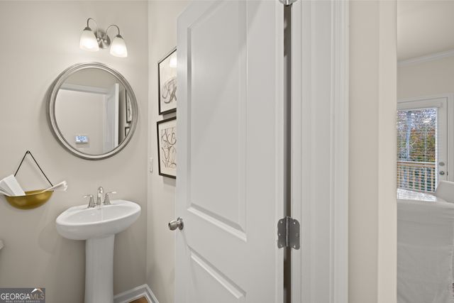 318 CEDAR HOLLL Maplewood Drive 157, Conyers, GA 30094