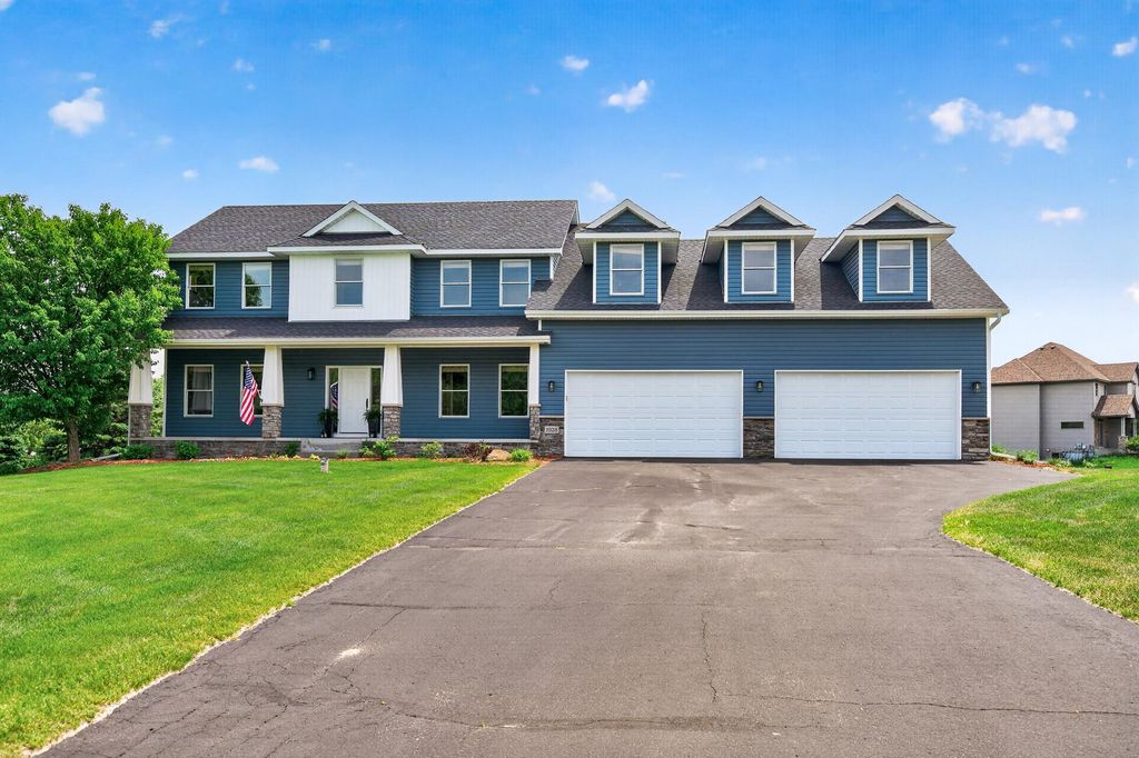 1928 140th Lane NE, Ham Lake, MN 55304