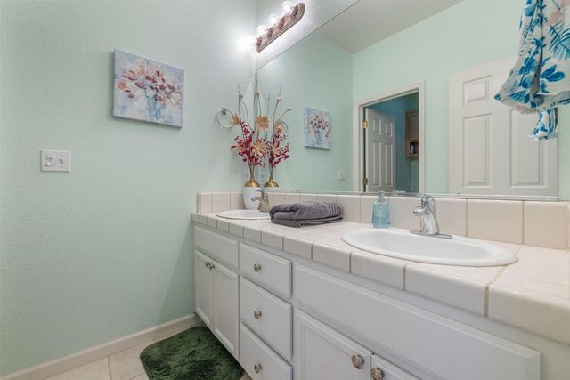 5831 Alton Ct, Riverbank, CA 95367