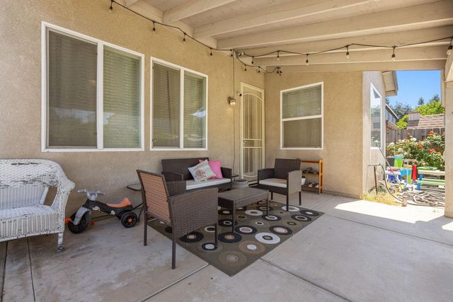 5831 Alton Ct, Riverbank, CA 95367