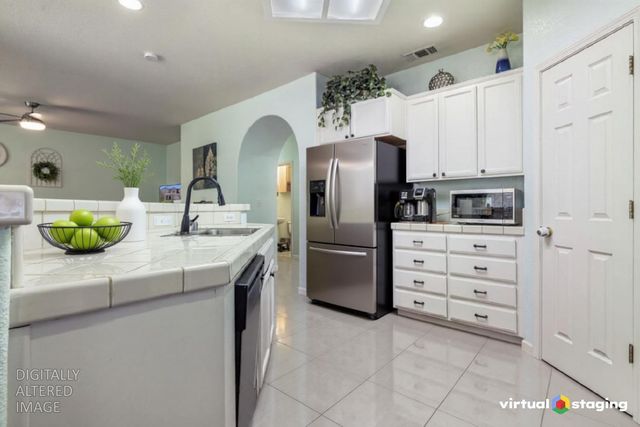 5831 Alton Ct, Riverbank, CA 95367