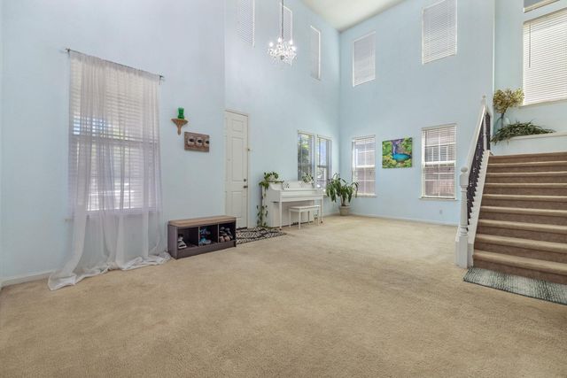 5831 Alton Ct, Riverbank, CA 95367