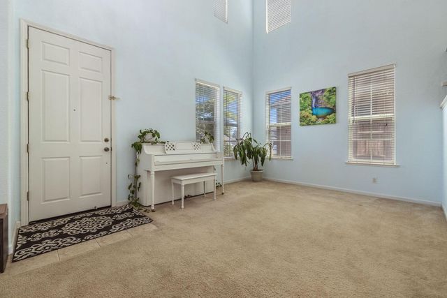 5831 Alton Ct, Riverbank, CA 95367