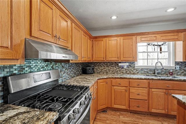 526 Antioch Church Road, Talking Rock, GA 30175