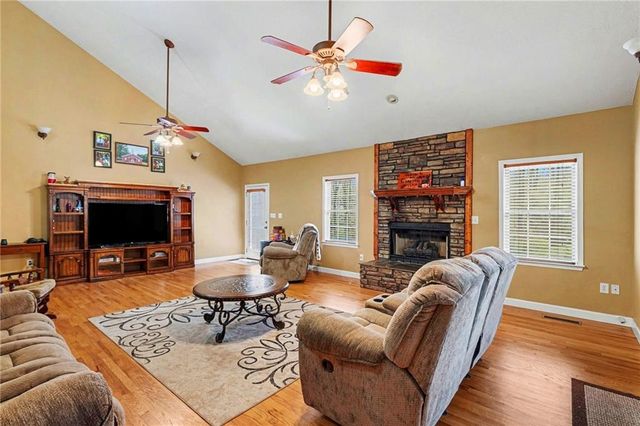 526 Antioch Church Road, Talking Rock, GA 30175