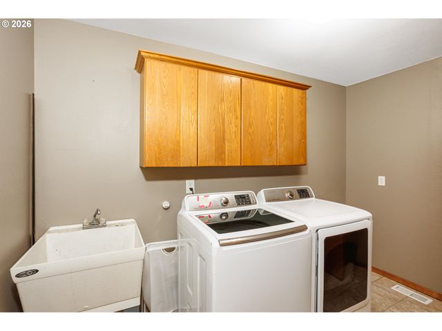 110 E HERITAGE Ln, Yacolt, WA 98675