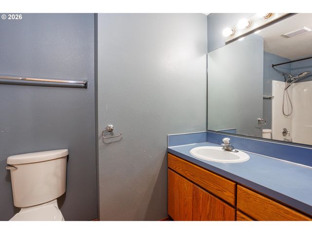 110 E HERITAGE Ln, Yacolt, WA 98675