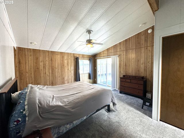 1601 RHODODENDRON Dr 676, Florence, OR 97439