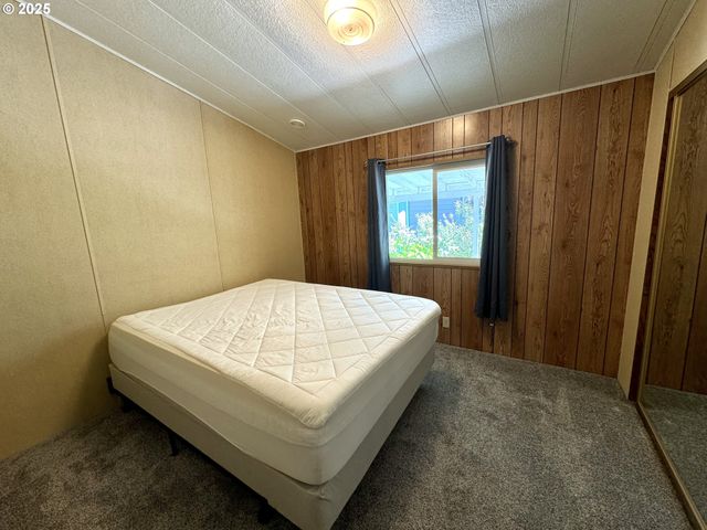 1601 RHODODENDRON Dr 676, Florence, OR 97439