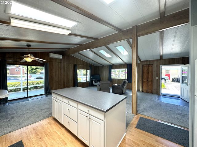 1601 RHODODENDRON Dr 676, Florence, OR 97439