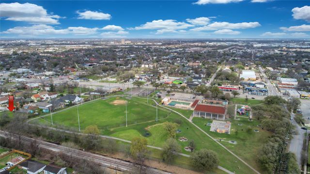 4720 Capitol Street, Houston, TX 77011