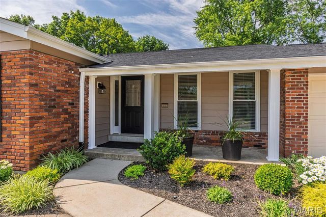 15152 Appalachian Trail, Chesterfield, MO 63017