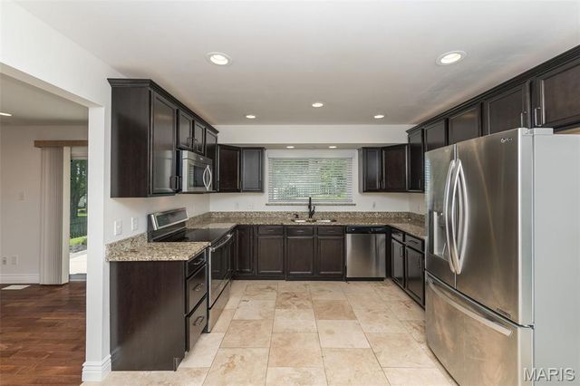 15152 Appalachian Trail, Chesterfield, MO 63017