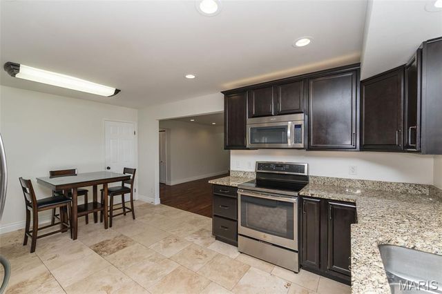 15152 Appalachian Trail, Chesterfield, MO 63017