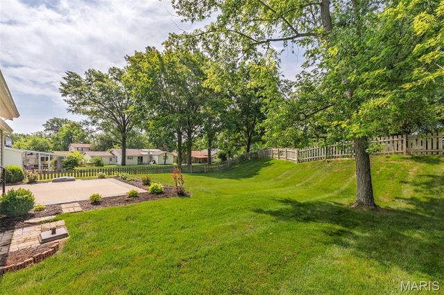 15152 Appalachian Trail, Chesterfield, MO 63017