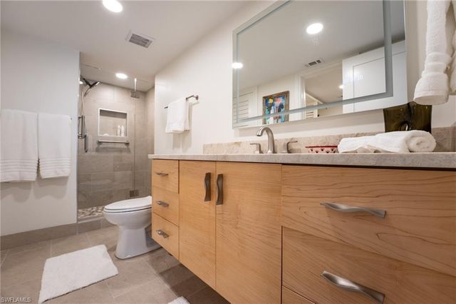 360 10th AVE S B100, Naples, FL 34102