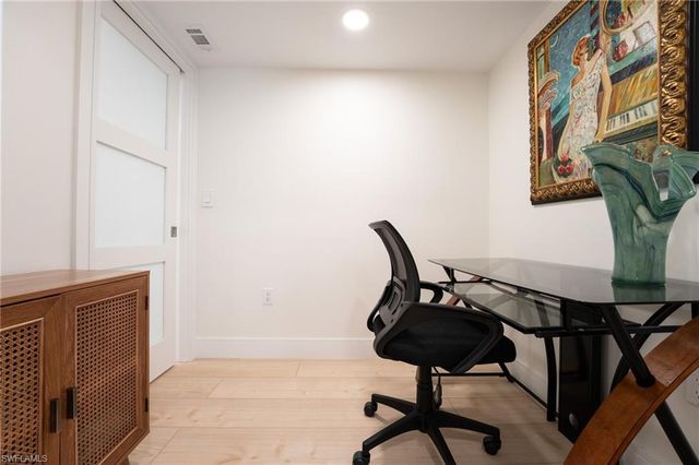 360 10th AVE S B100, Naples, FL 34102
