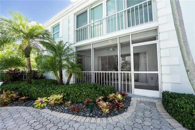 360 10th AVE S B100, Naples, FL 34102