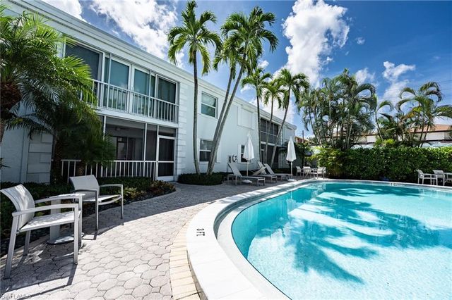 360 10th AVE S B100, Naples, FL 34102