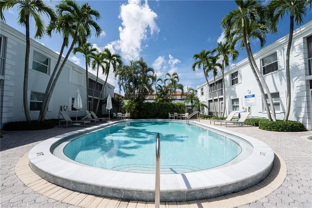 360 10th AVE S B100, Naples, FL 34102